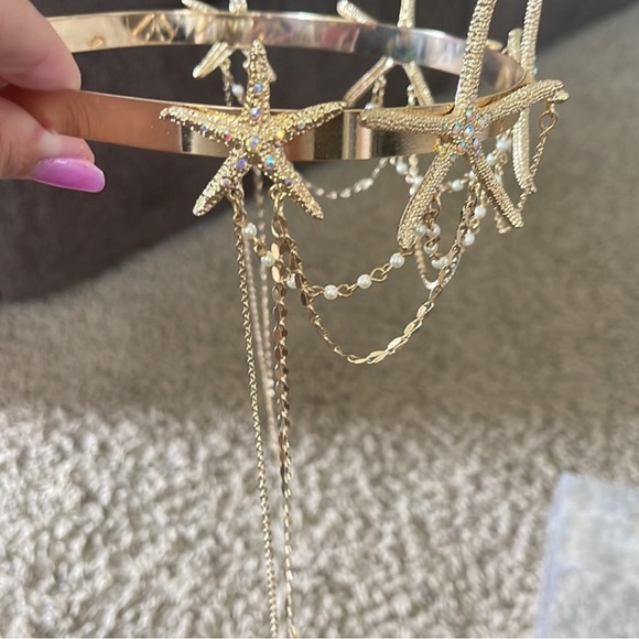 Windsor SeaShell Crown - Picture 6 of 8